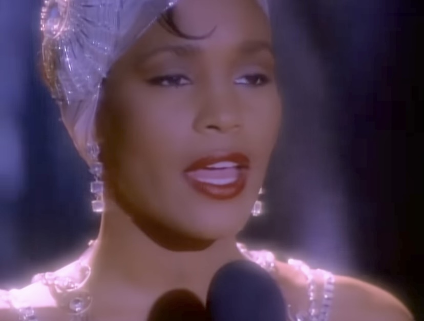 Уитни Хьюстон.