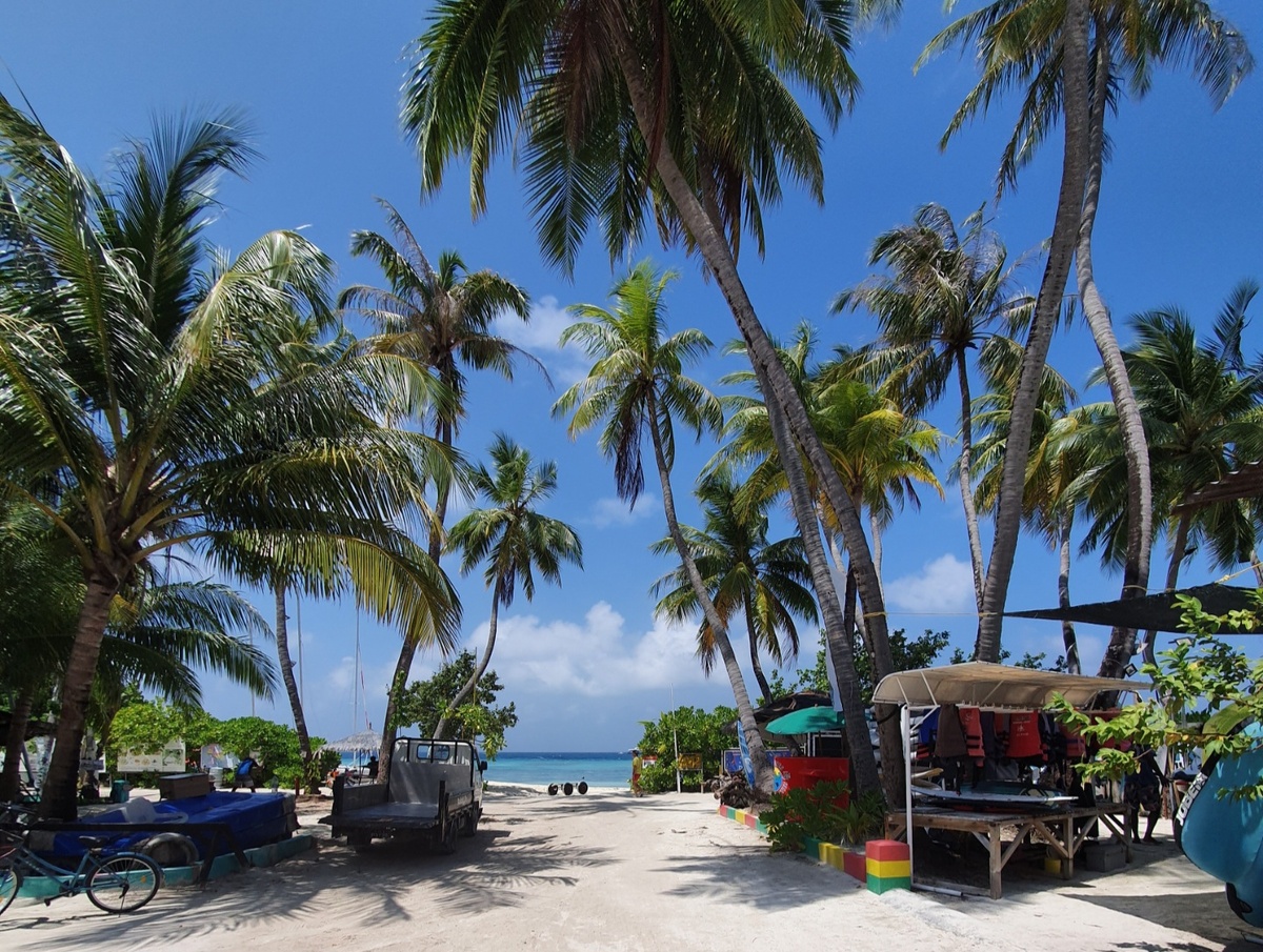 Вид из отеля остров Маафуши