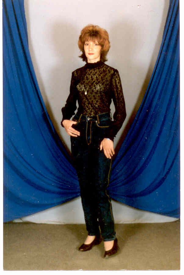 Вот такое фото мне сделали в брачном агентстве на портфолио