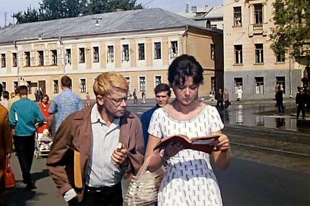    Сколько лет героям фильма «Наваждение»?