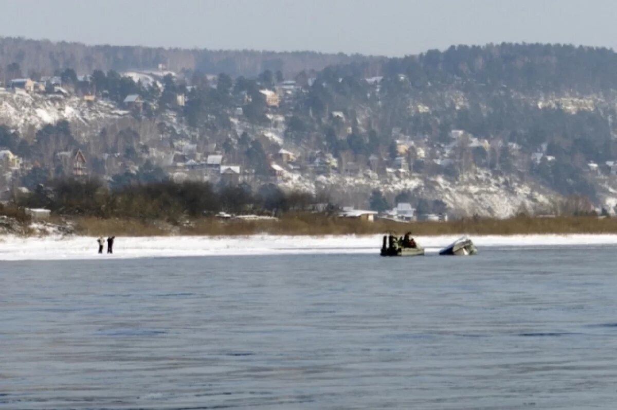    На Камчатке лодку, где находились пропавшие матросы, повредили куски льда