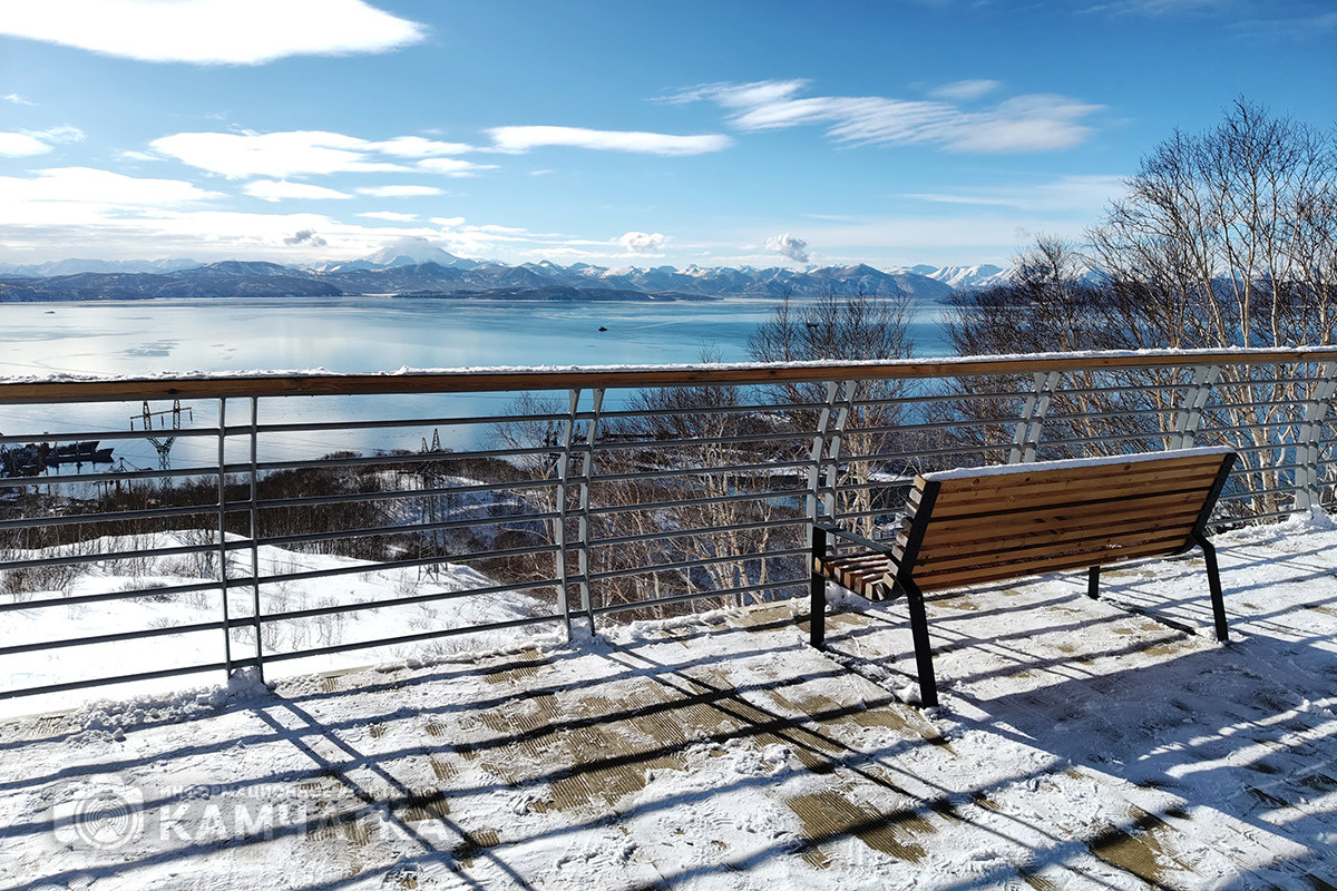 Фото: Вид на Петропавловск-Камчатский со Смотровой площадки на улице Высотной