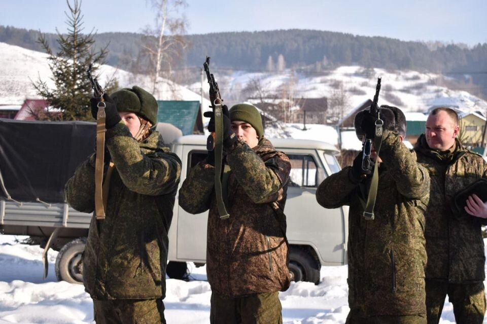   Митинг в Горно-Алтайске в память об участниках Афганской войны. Источник: Телеграм-канал мэра Горно-Алтайска Ольги Сафроновой