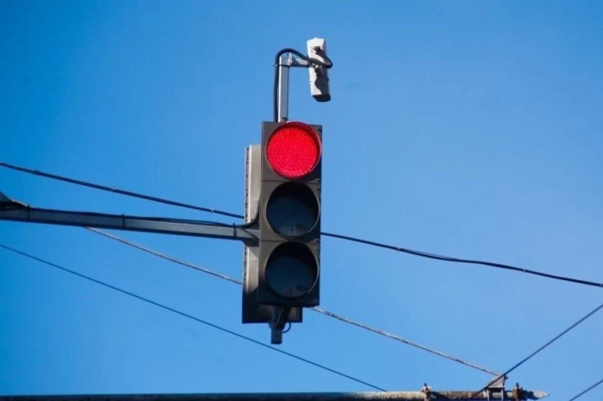    Оренбуржцы уже недовольны работой оптимизированного светофора на Терешковой