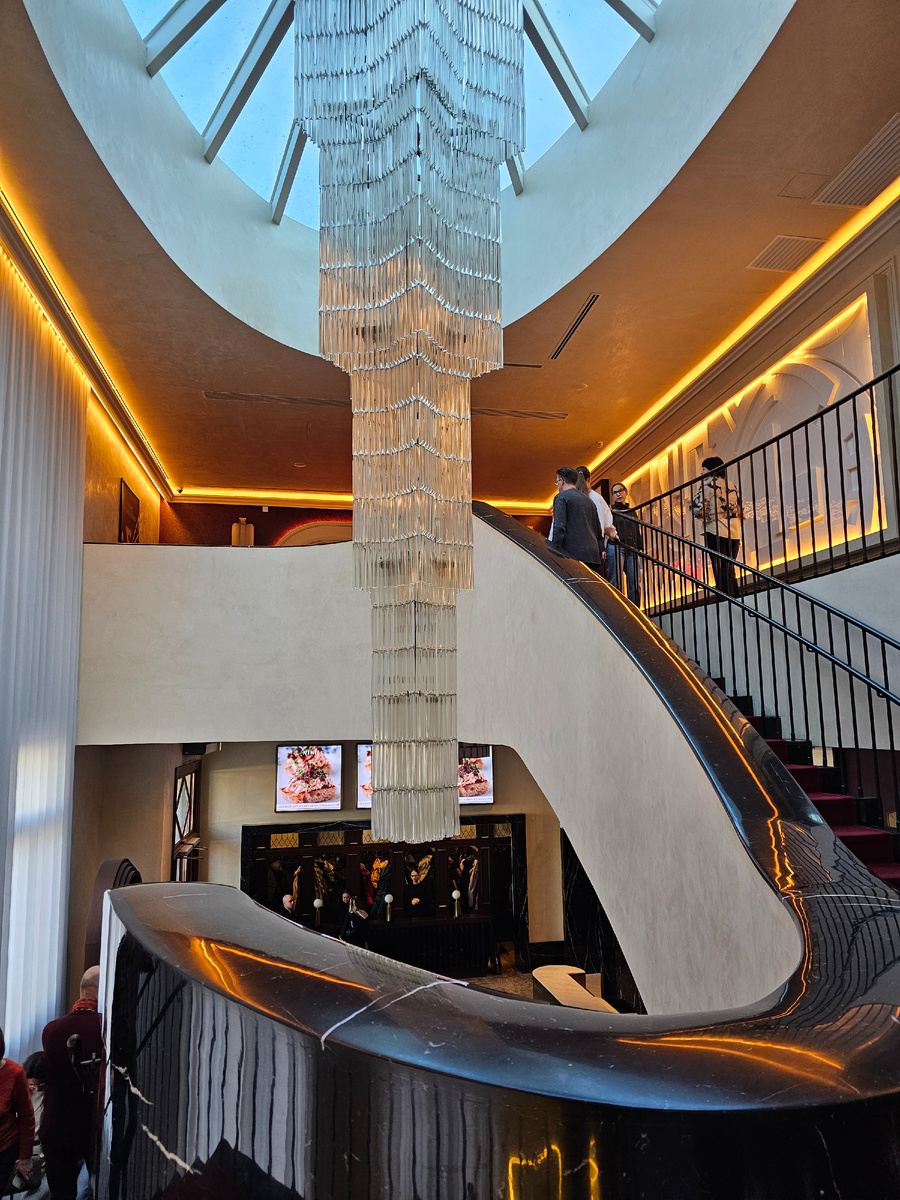 Фойе кинотеатра (автор фото Л.Баева)