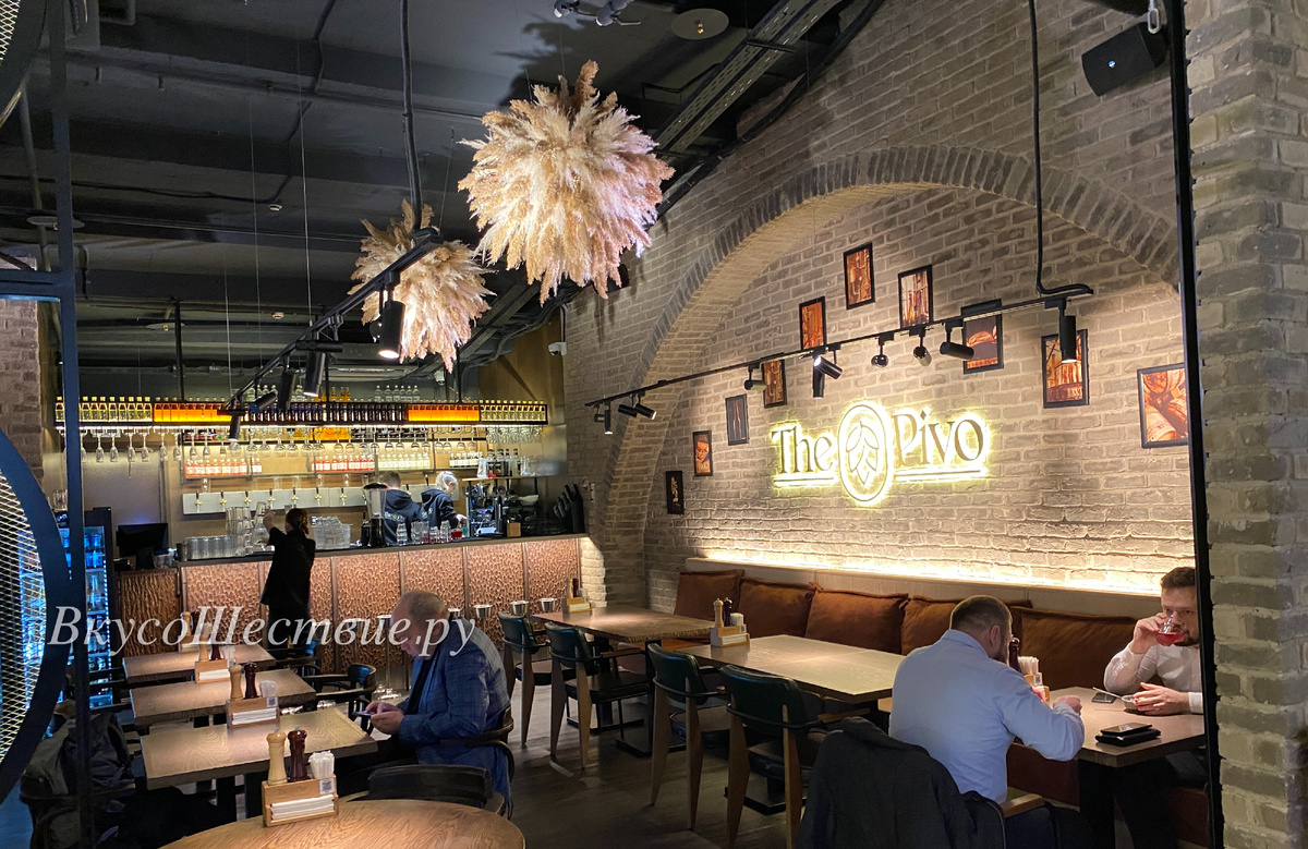 Интерьер ресторана>> Листайте галерею>>>>