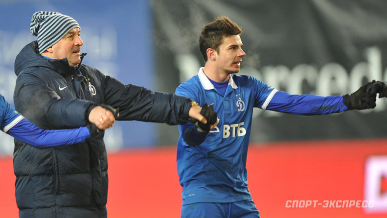    Станислав Черчесов и Артур Юсупов.Александр Федоров