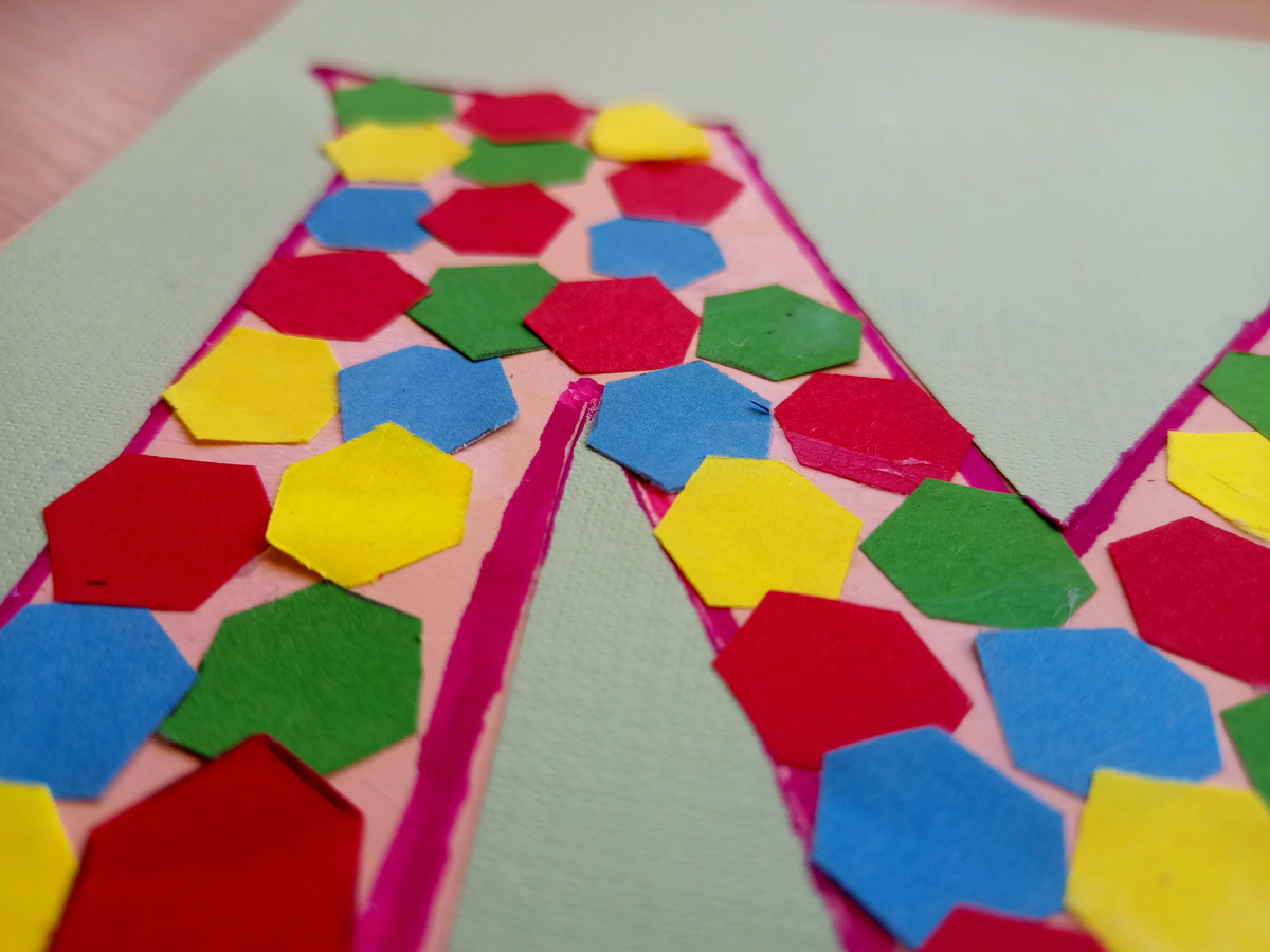 Аппликация с детьми. Идеи. Мозаика. Буква М. Радость творчества.