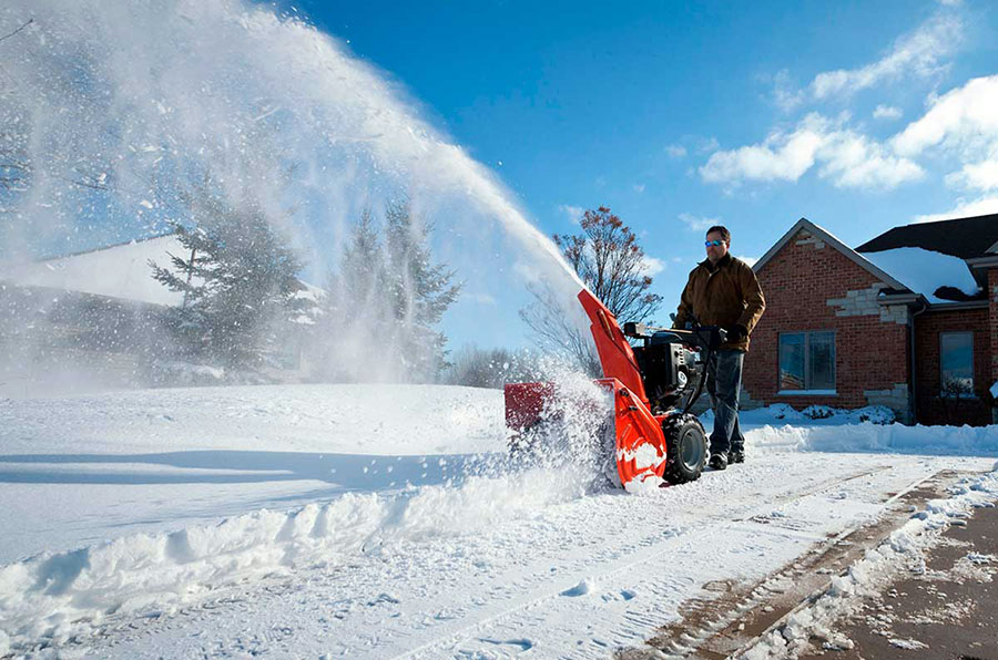 С хорошей техникой уборка снега не составляет труда!