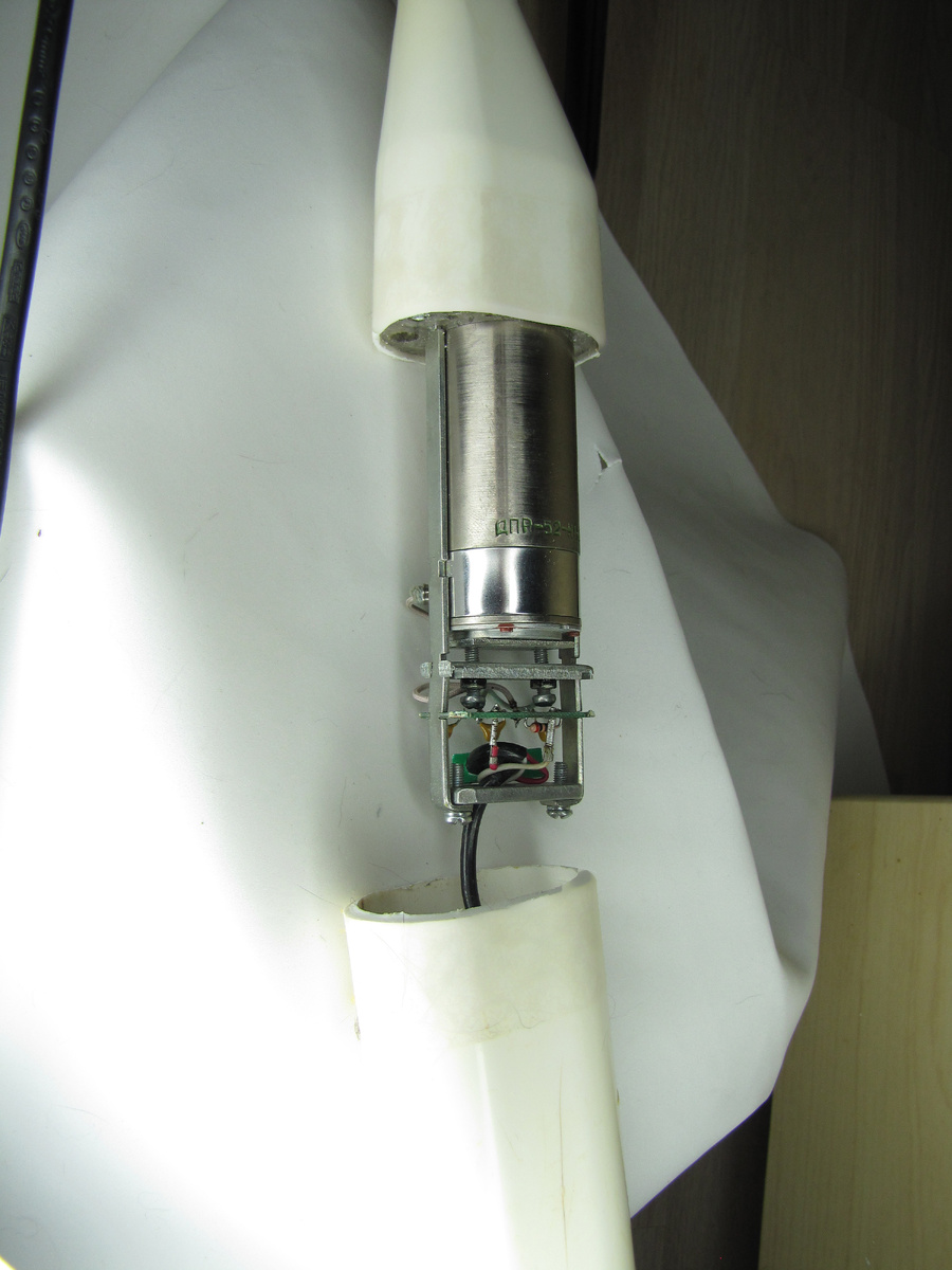 аппарат БМС "Юность-1" в раскрытом виде