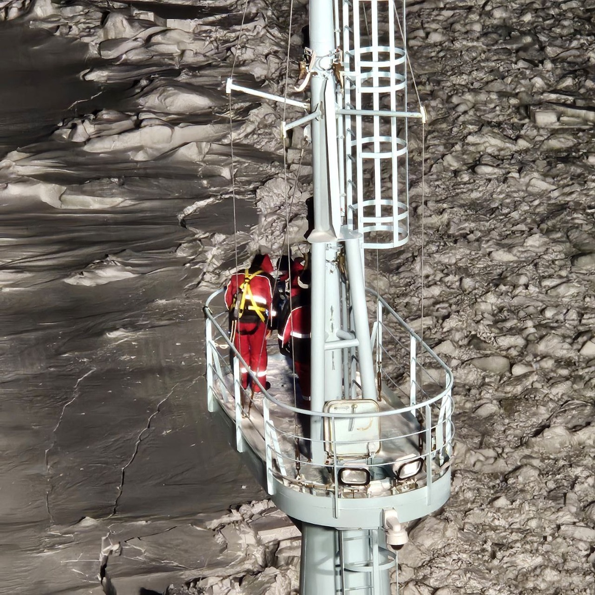 Специалисты ОСК впервые выполнили уникальные работы на атомных ледоколах в акватории Северного морского пути 