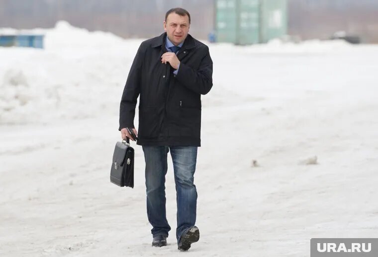 Экс-мэр Арамиля Герасименко подал документы на выборы мэра Кургана. Фото: Владимир Жабриков © URA.RU