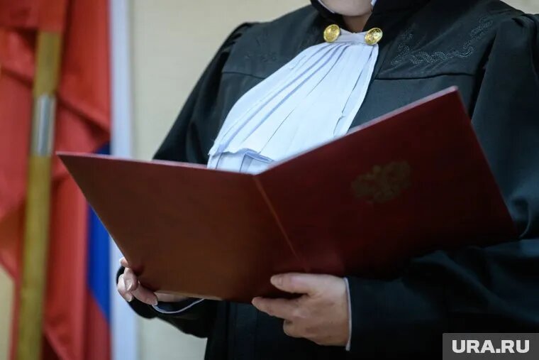 После вынесения приговора суд объявил отца и сына Жабреевых в розыск. Фото: Илья Московец © URA.RU