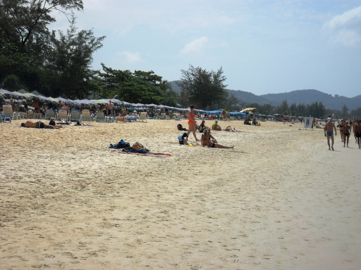 Пляж Карон в пик сезона конец января начало февраля