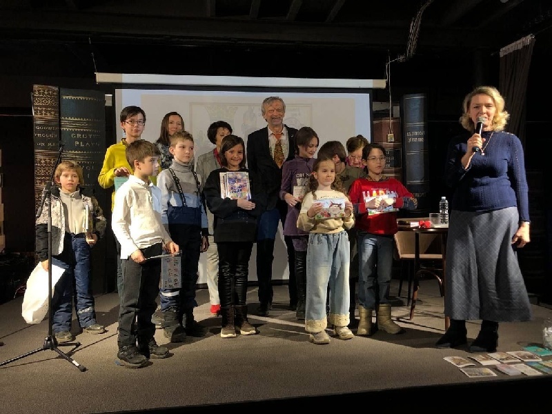 Встречу клуба вела Елена Фесенко, издатель «Лингва-Ф»