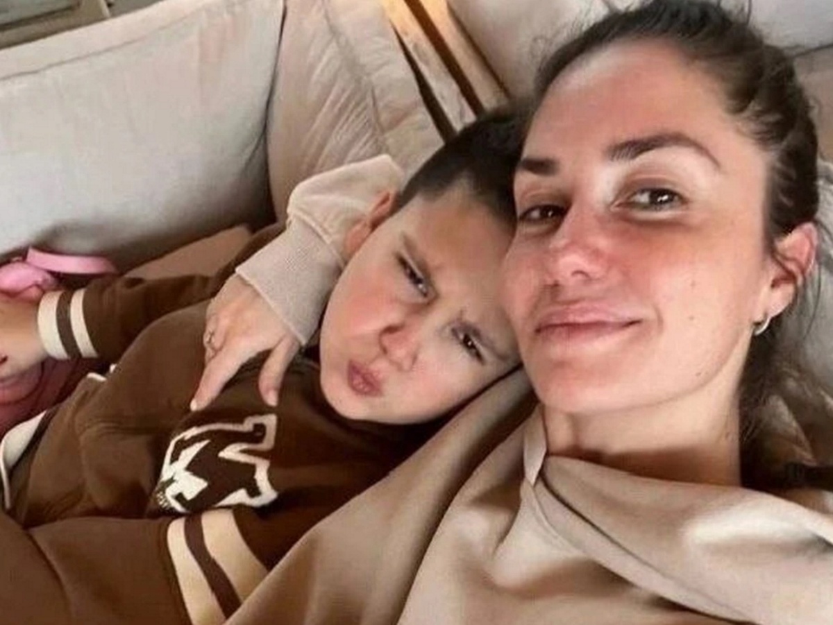 Агата Муцениеце с сыном Тимофеем. Фото: соцсети