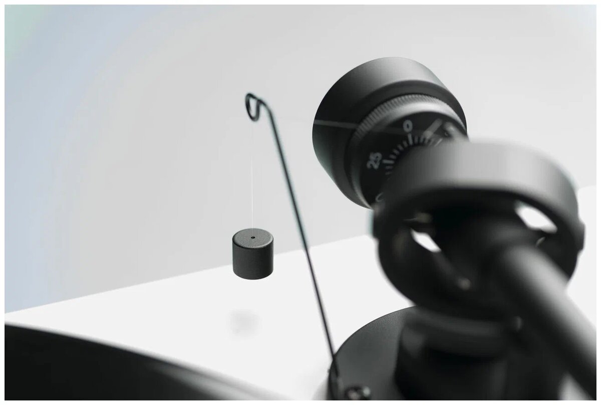 Это же тонарм от Debut III (или только похож)? 