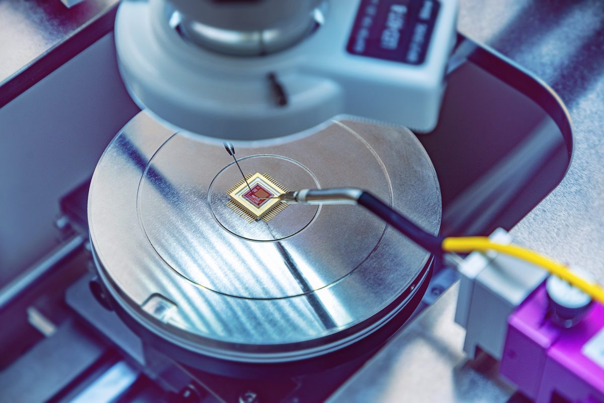    Такие нейропротезы позволят блокировать судорожные приступы и заменять повреждённые участки мозга