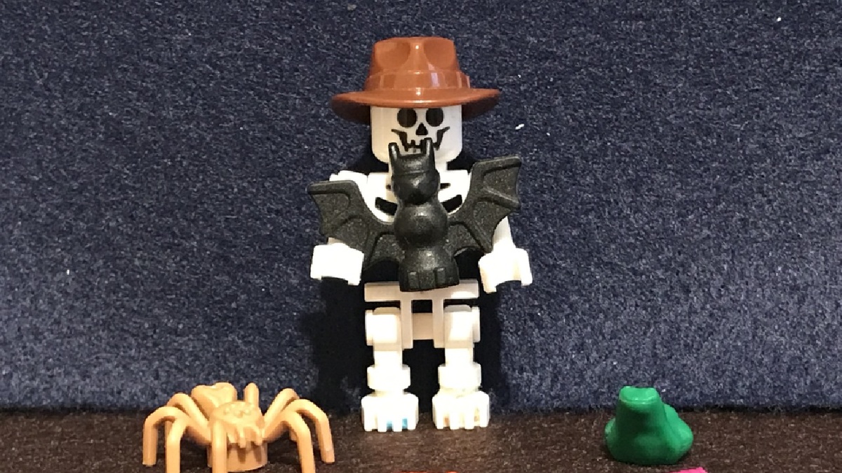 Петрович шёл по подземелью….