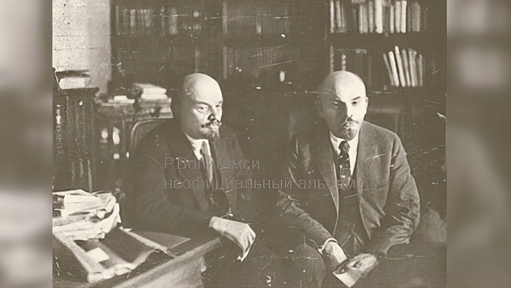 Владимир Ильич и Сергей Ильич Ульяновы, Москва, Кремль, 1920 год