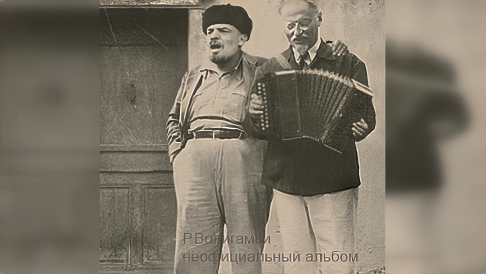 С. Ульянов и Л. Троцкий в Койоакане, Мексика, 1939 год