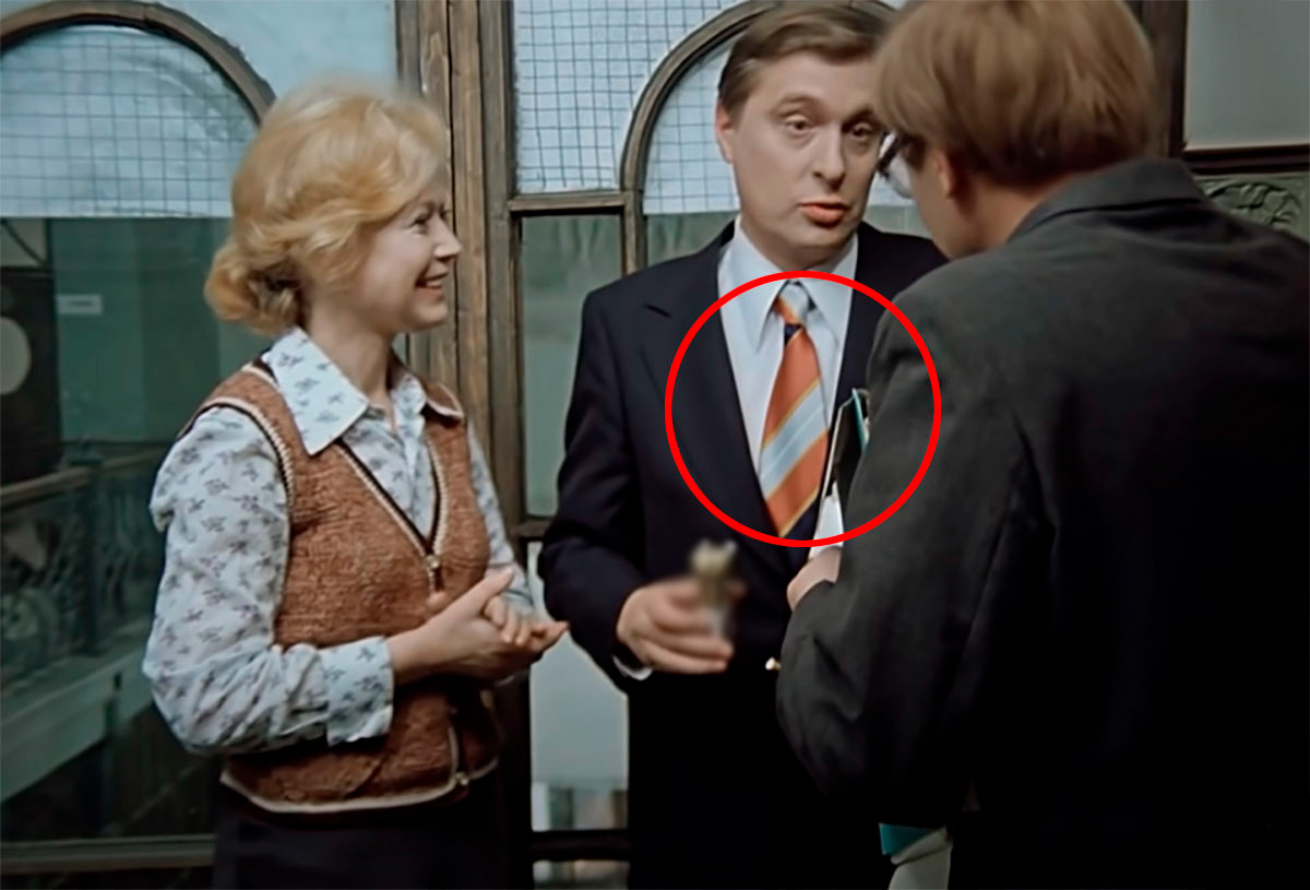 Киноконцерн «Мосфильм» / YouTube📷Кадр из фильма «Служебный роман» (1977), реж. Эльдар Рязанов