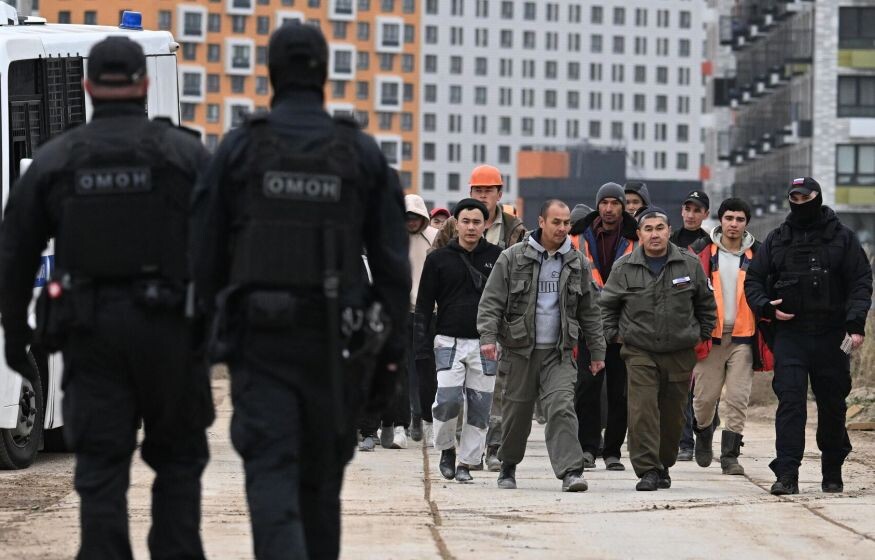    «Почему россияне должны платить? Пусть платят сами мигранты!»: депутат о высылке преступников из России