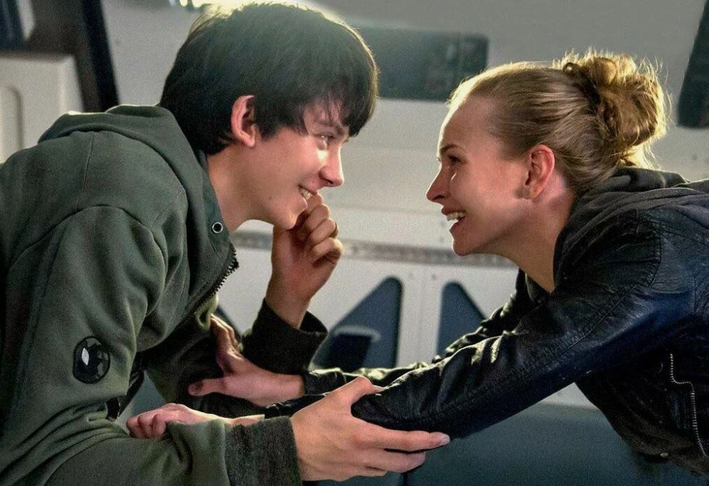 Между нами космос: кадр из фильма