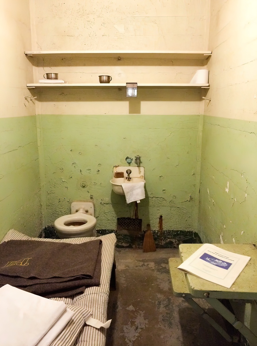 Тюремная камера