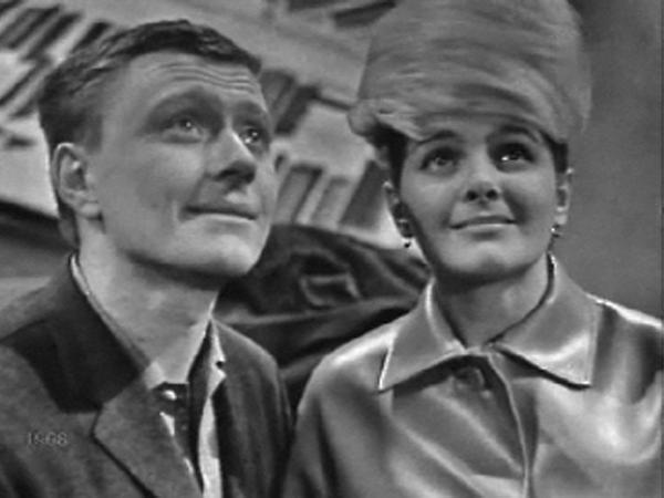 С А. Мироновым в спектакле "Судьба играет человеком", 1968 год