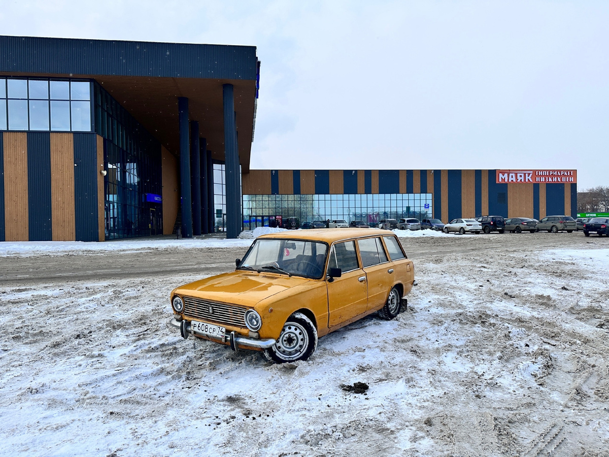В истории советского автомобилестроения особое место занимает ВАЗ-2102. Эта модель стала одной из самых популярных и узнаваемых среди советских автомобилей. В этой статье мы рассмотрим историю создания ВАЗ-2102, его основные характеристики и особенности.