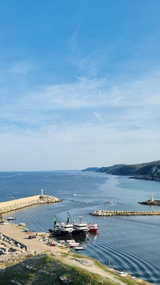 Берег Чёрного моря в деревне Kıyıköy. Фото Elena HrisTan