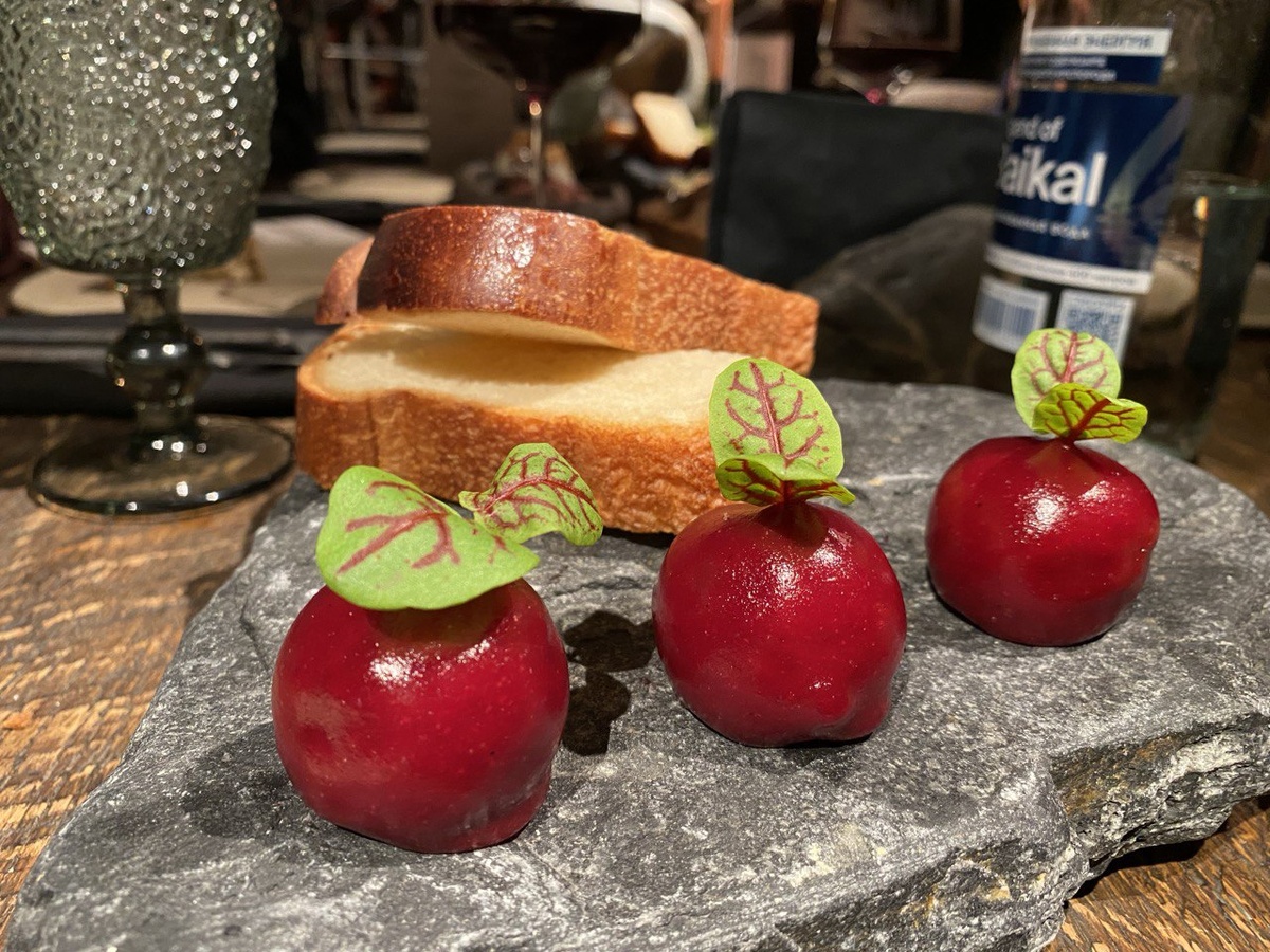 Пате из косача с мармеладом из брусники