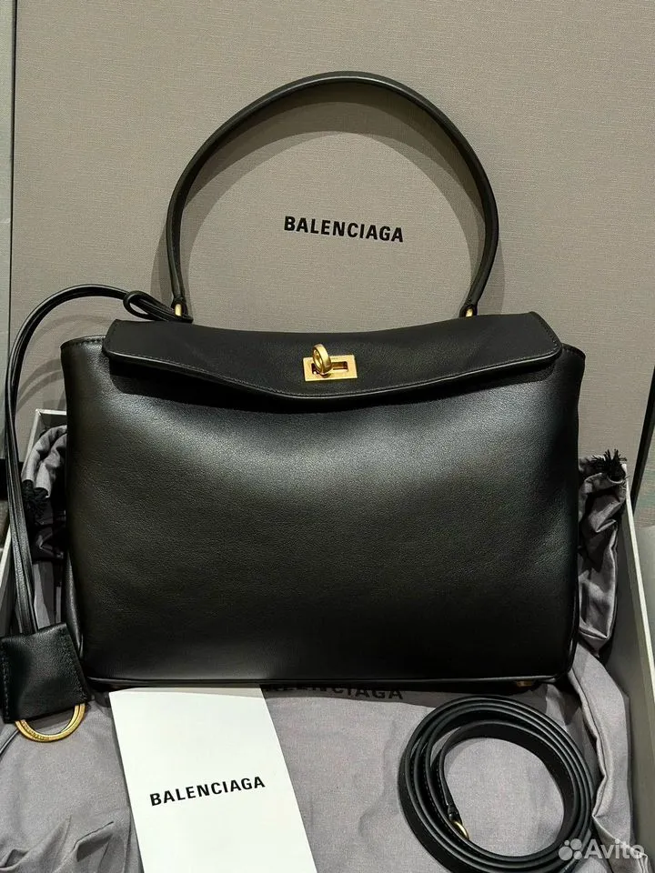Сумка Balenciaga Rodeo с нашего Авито