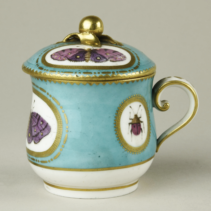 Чашка с крышкой. Севрская королевская фарфоровая мануфактура. 1760-е гг.