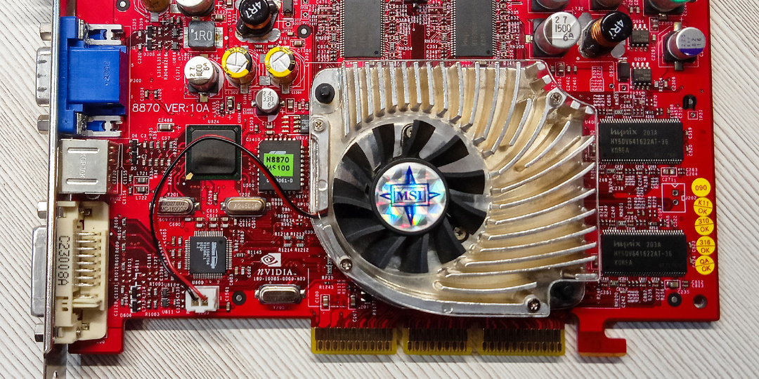 Год 2002. nVIDIA GeForce 4 Ti 4200 - легендарная видеокарта.