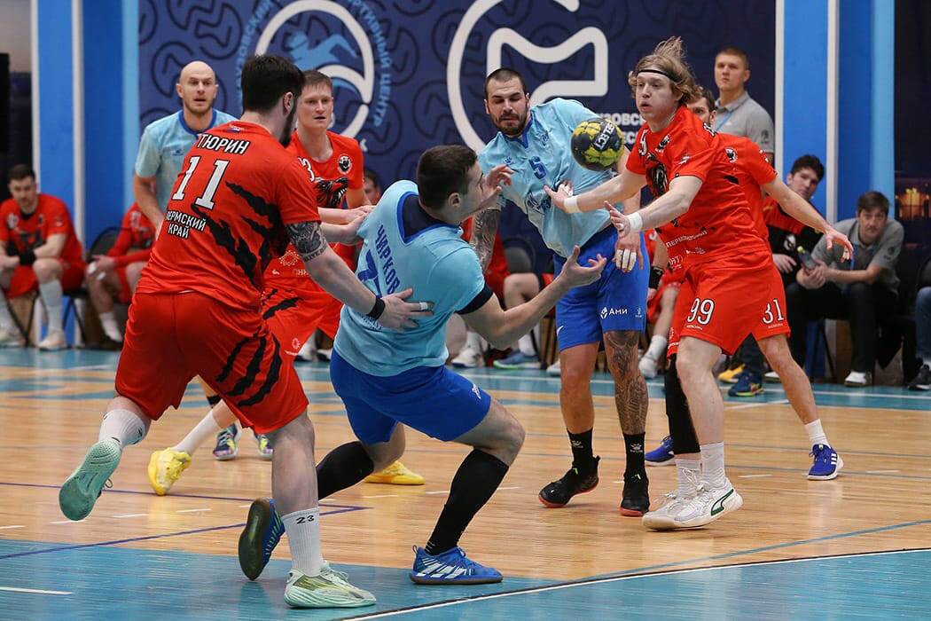    В нынешнем сезоне в соперничестве Перми и Петербурга перевес на стороне "Зенита"