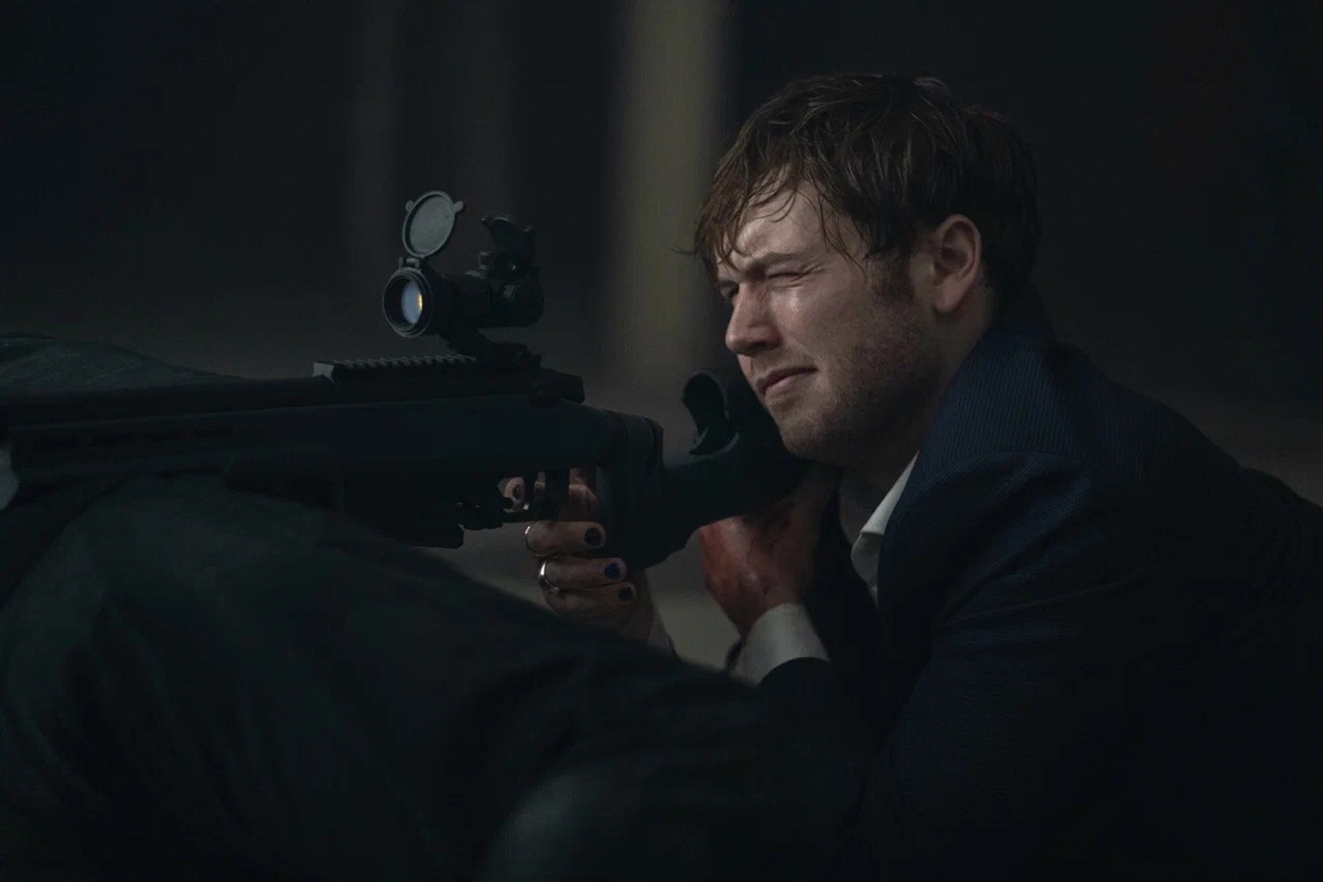 Пресс-служба «Централ Партнершип»📷Купер Хоффман, кадр из фильма «Киллер в отставке»