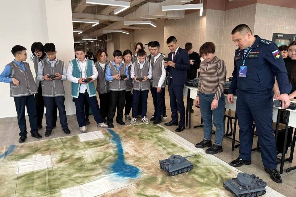    Форум Знание.Герои в Горно-Алтайске. Источник: altai-republic.ru