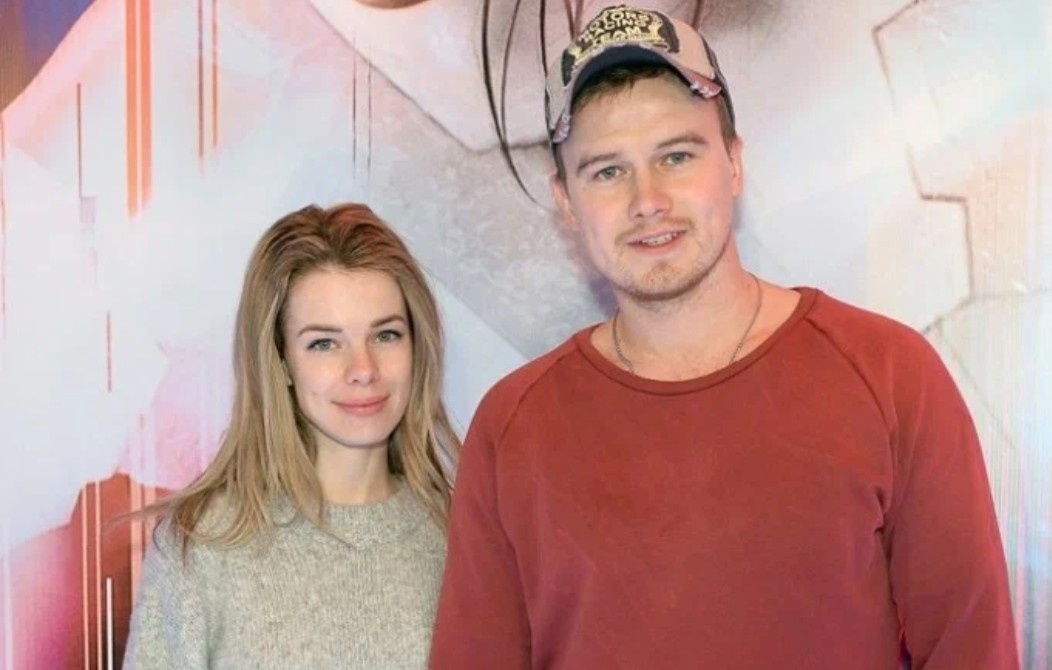 Алексей с супругой