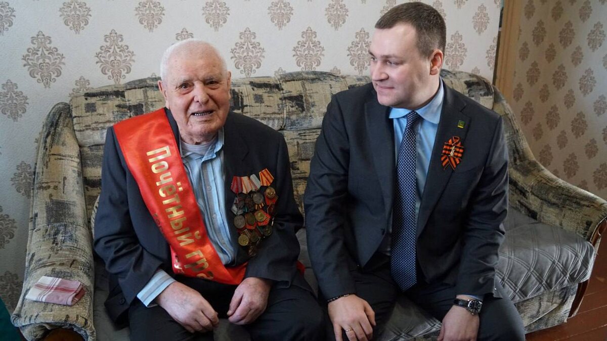     В Бузулуке двум ветеранам ВОВ присвоили звание «Почётный гражданин» Оренбуржье
📷    В Бузулуке двум ветеранам ВОВ присвоили звание «Почётный гражданин» Оренбуржье
