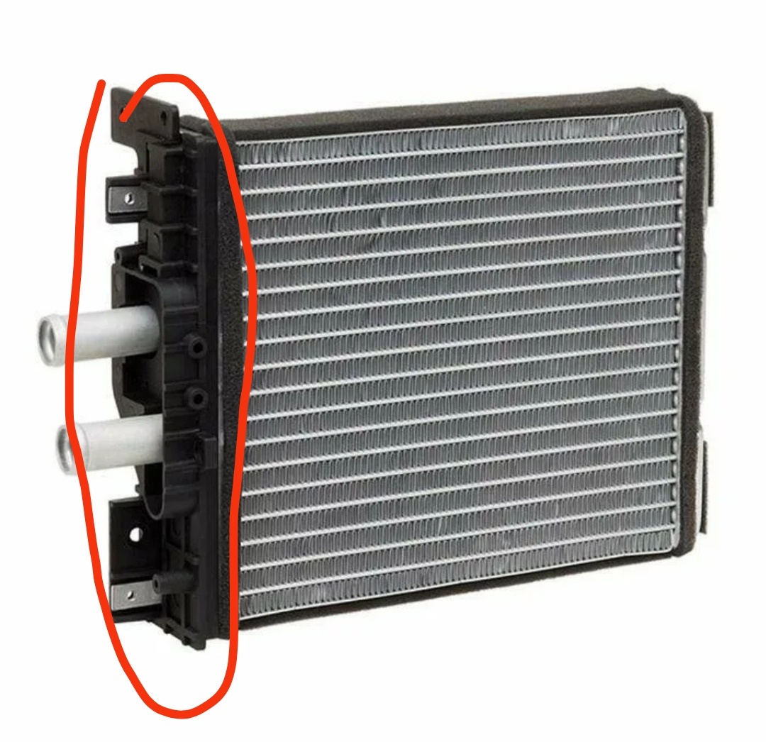 Держится на клепках и на болтиках!