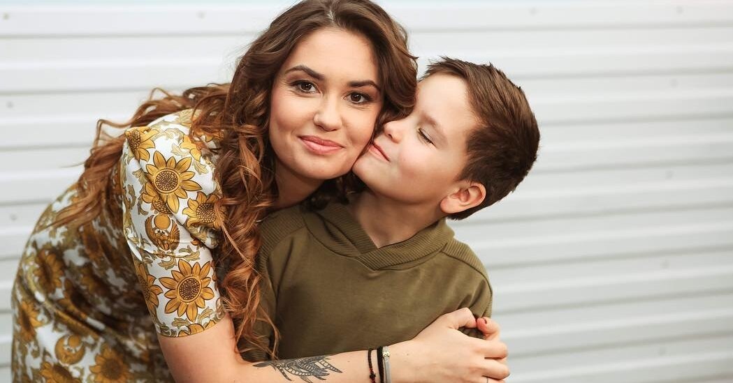 Агата Муцениеце с Тимофеем