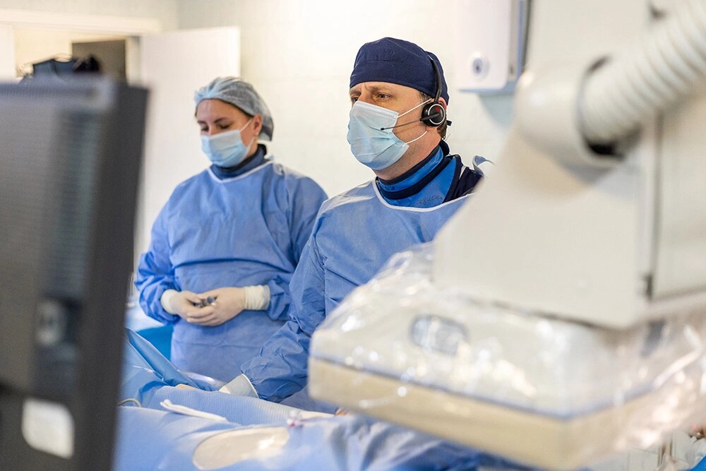    Андрея Петрухина оперируют. Фото: Департамент здравоохранения Москвы