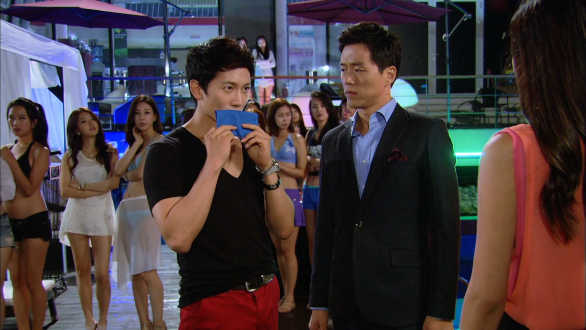 Знакомство с Чо Мин Хеком в первом эпизоде дорамы "Секрет"