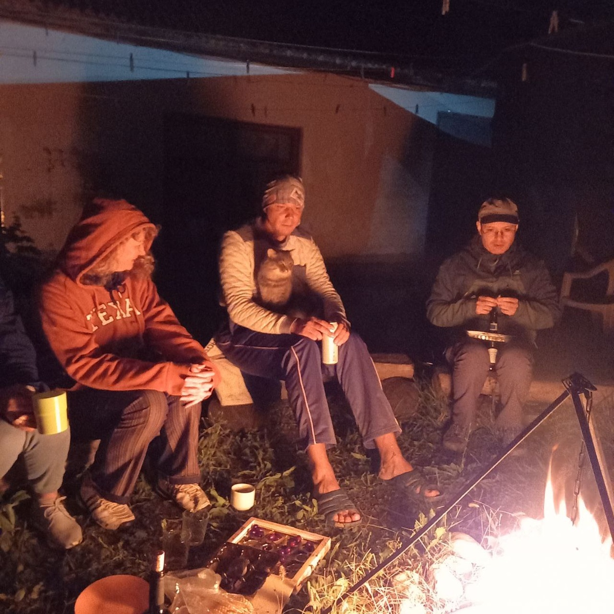 Вечерние посиделки в Крыму у костра это настоящий заряд энергии.