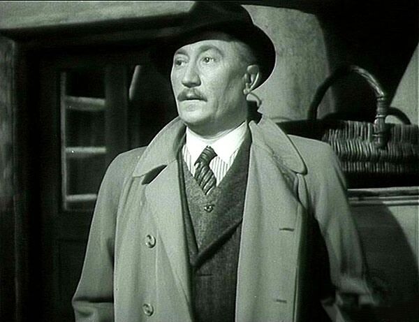 Пролистните изображение, чтобы увидеть следующий кадр из фильма «13-й участок» (1946)