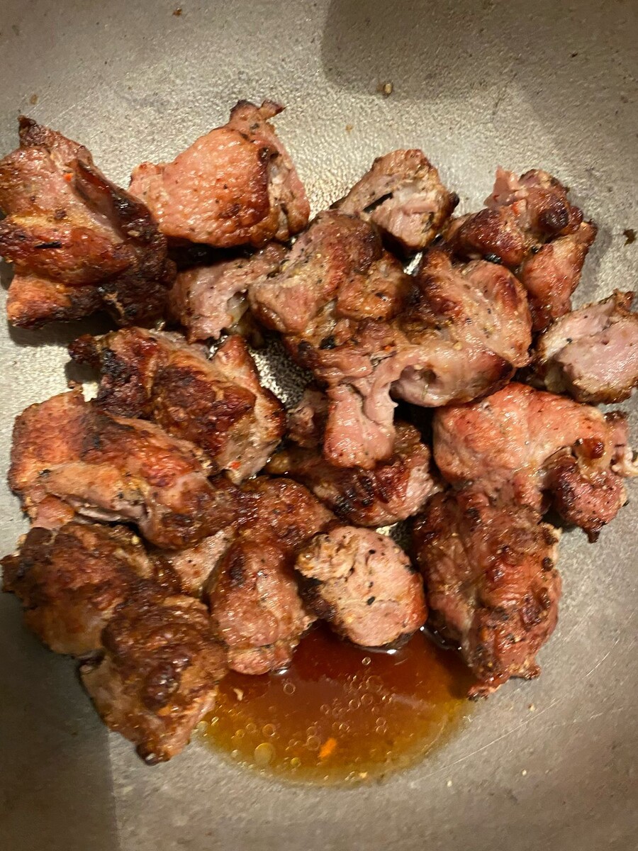 Остатки пятничного шашлыка, расхватали быстро 😃