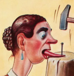 Не мешайте людям говорить плохо о вас. Возможно, это их единственное утешение...