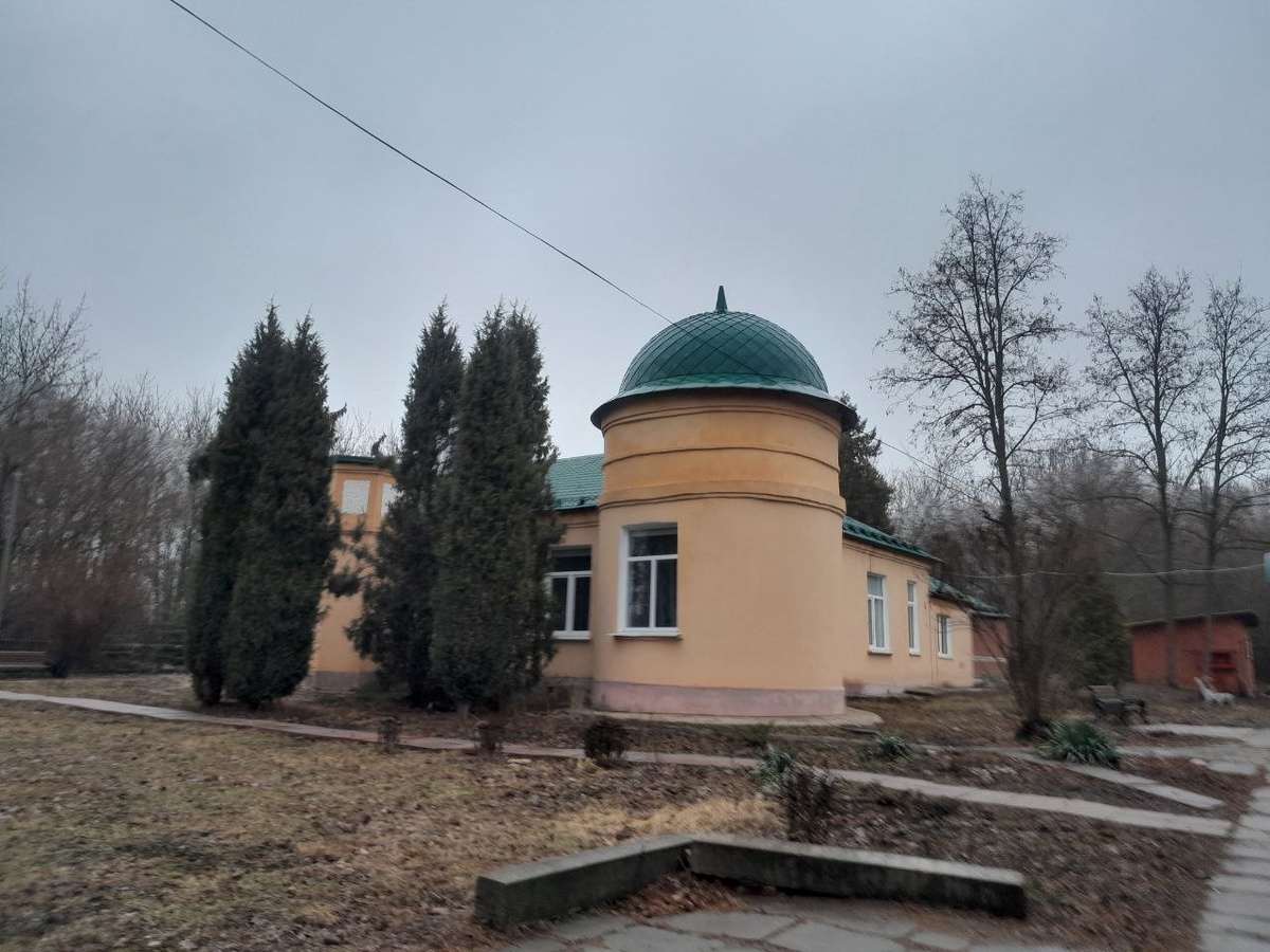 Фото автора Телеграмм - канала «Городские открытки»: https://t.me/city_postcard